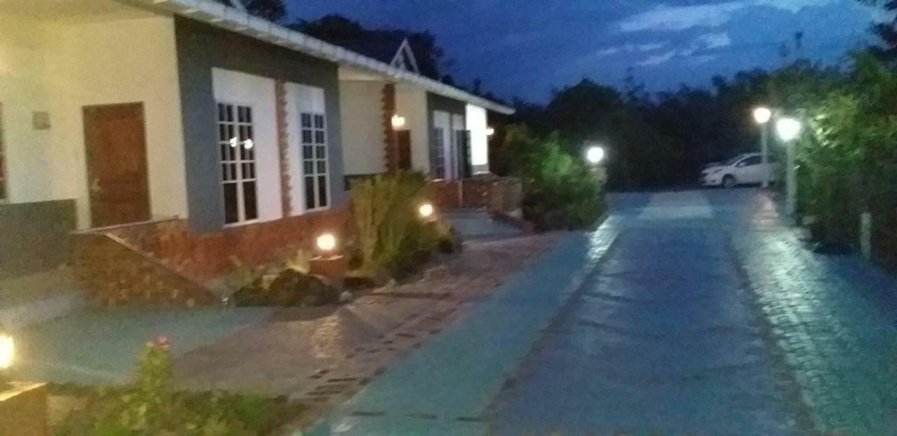 Seri Kenangan Kota Samarahan Exterior foto
